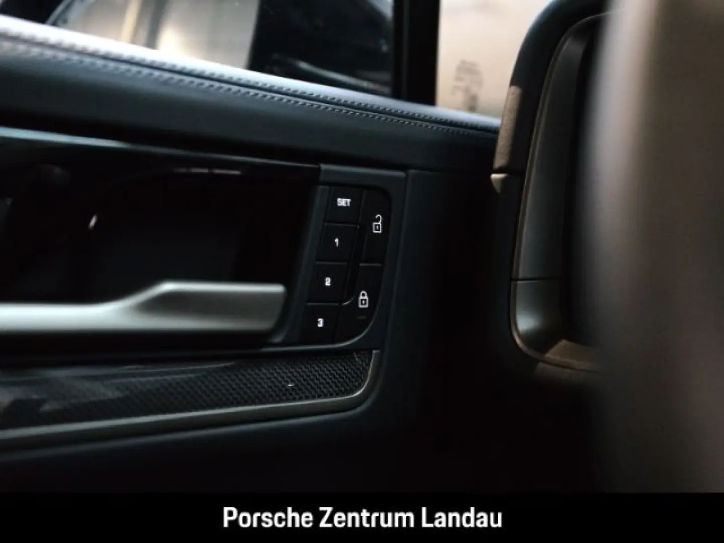 Cayenne Turbo E-Hybrid Coupe HA-Lenkung InnoDriv