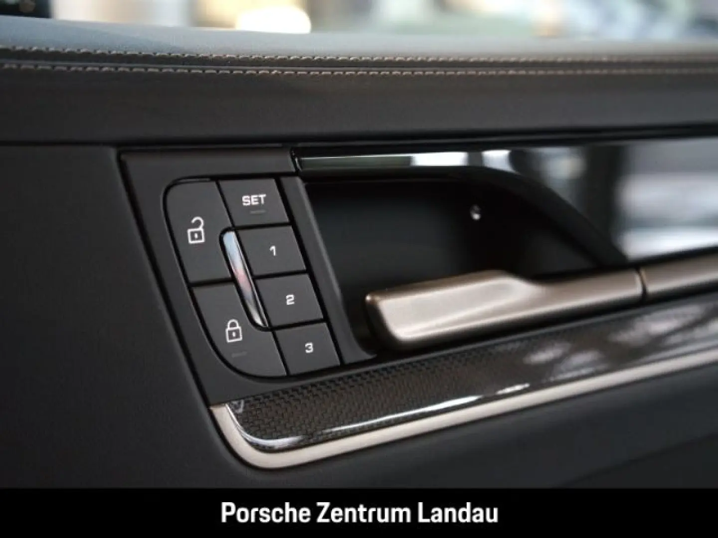 Cayenne Turbo E-Hybrid Coupe HA-Lenkung InnoDriv