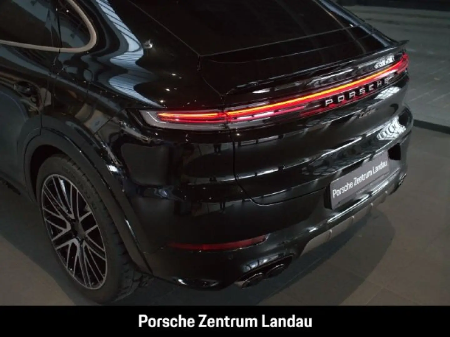 Cayenne Turbo E-Hybrid Coupe HA-Lenkung InnoDriv