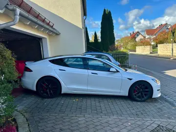 Model S Plaid