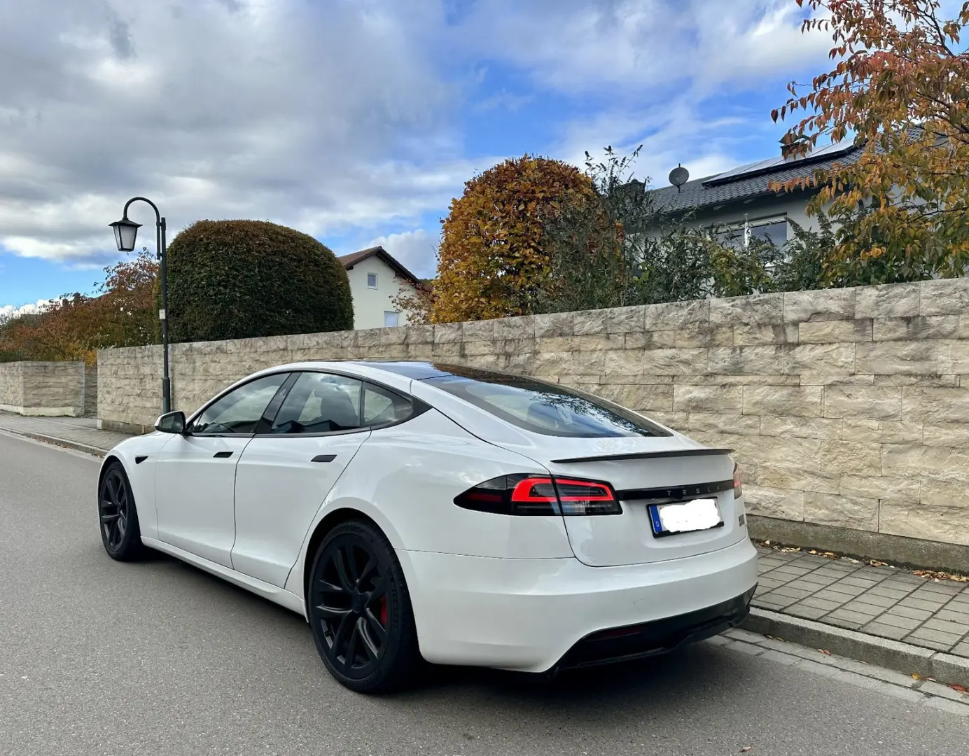 Model S Plaid