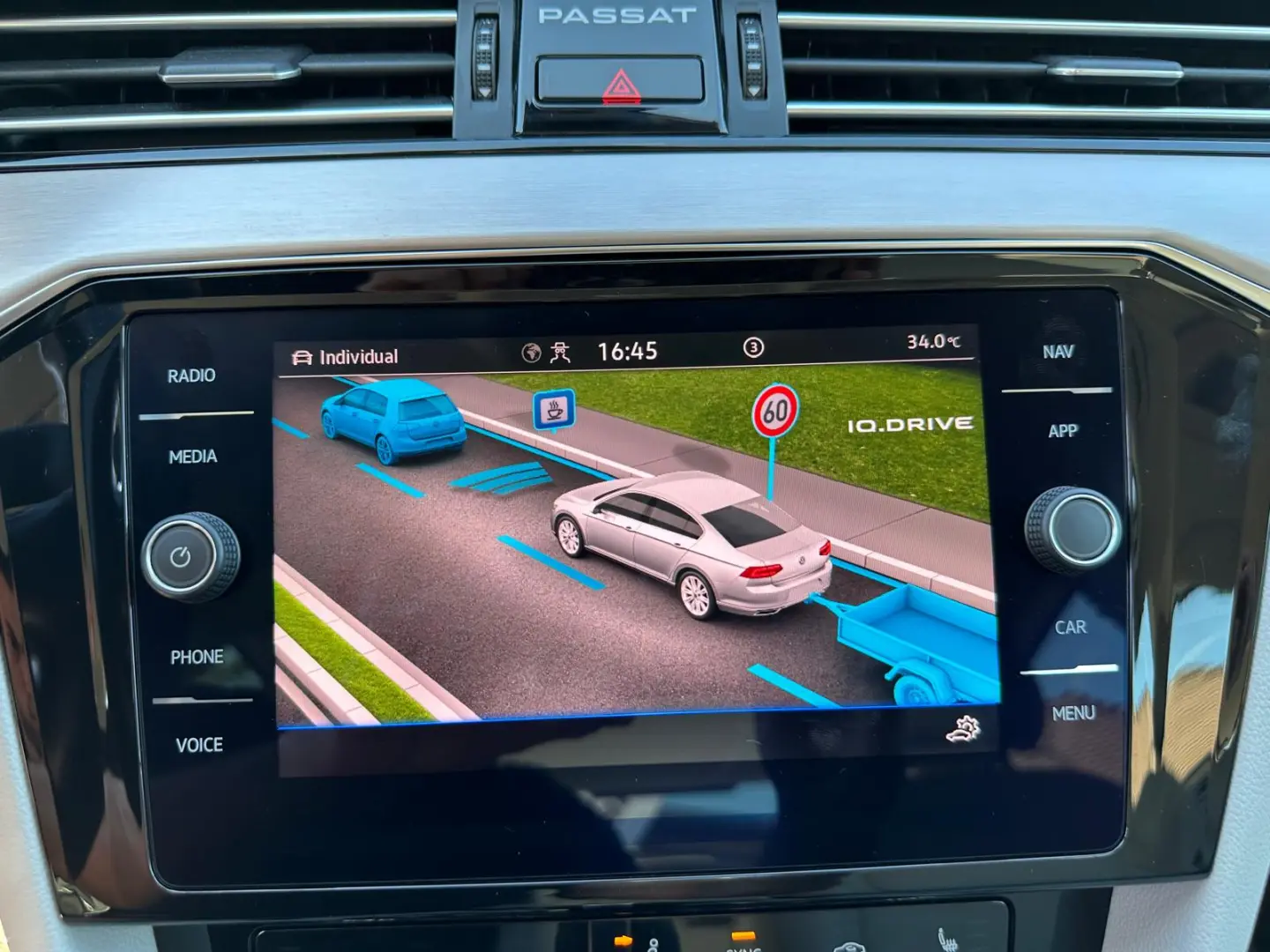 VW Passat• 272 CP• 4 Motion• DSG• Elegance• 2.0 Benzina