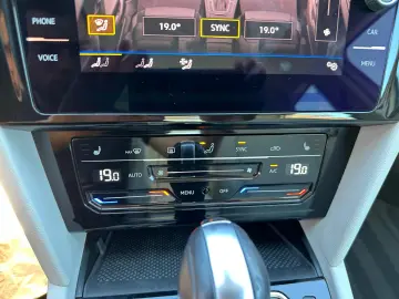 VW Passat• 272 CP• 4 Motion• DSG• Elegance• 2.0 Benzina