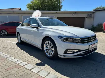 VW Passat• 272 CP• 4 Motion• DSG• Elegance• 2.0 Benzina
