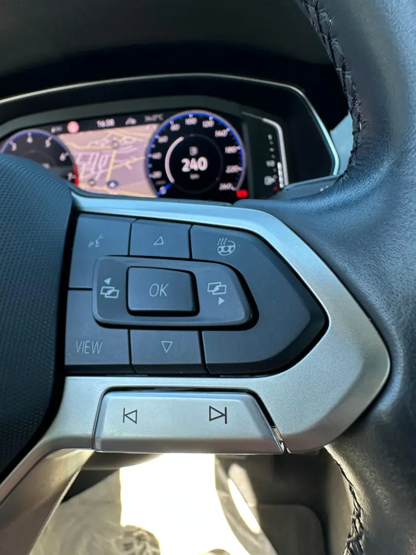 VW Passat• 272 CP• 4 Motion• DSG• Elegance• 2.0 Benzina