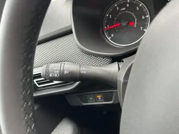 Dacia Logan ECO-G 100 MT6 Expression 2025