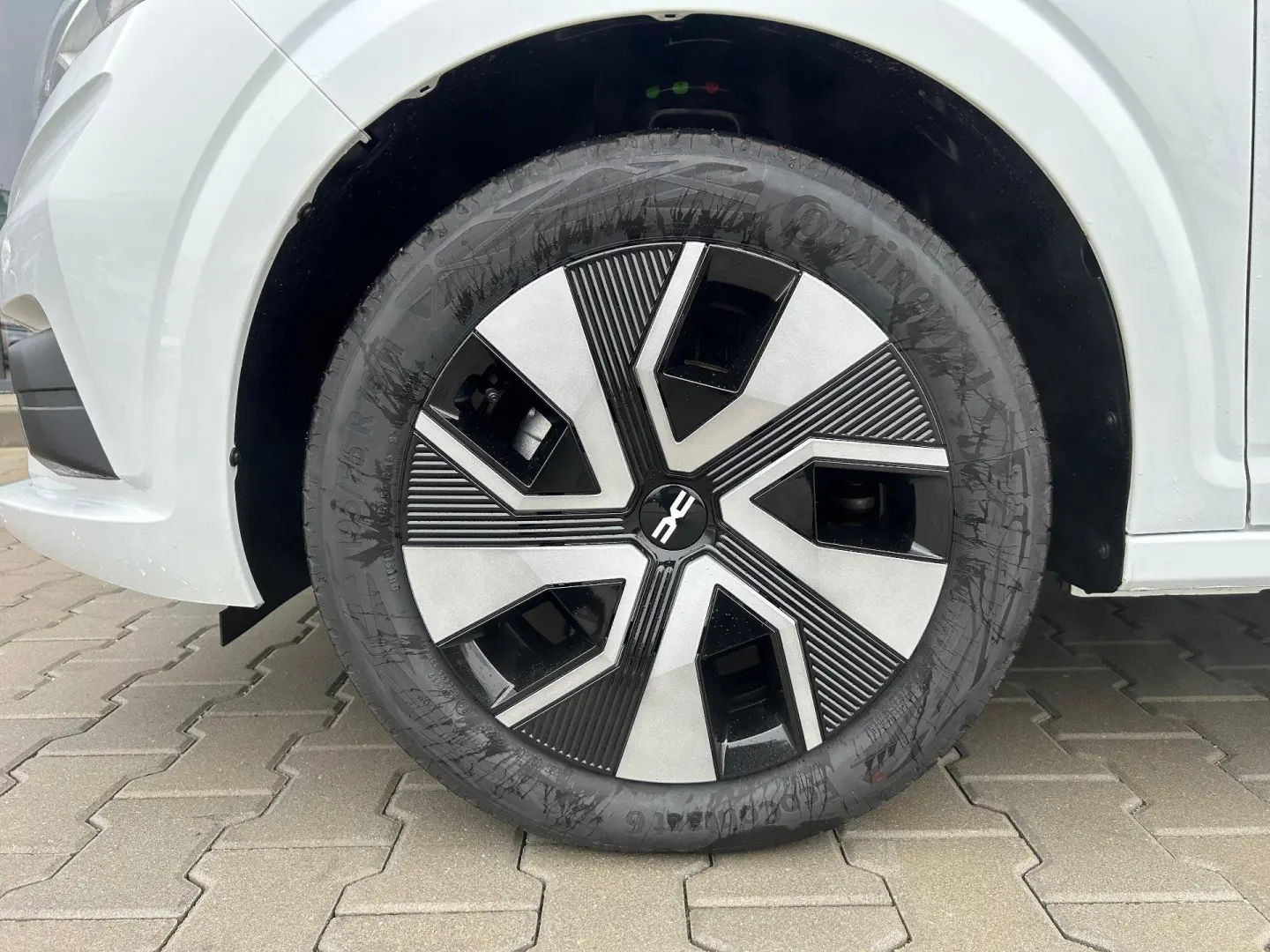 Dacia Logan ECO-G 100 MT6 Expression 2025