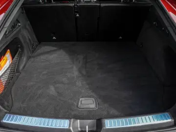 GLC 300 AMG-LINE STH. SHD DISTRONIC HUD NIGHT