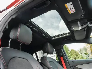 GLC 300 AMG-LINE STH. SHD DISTRONIC HUD NIGHT