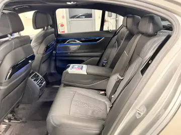 BMW 745e M Pack Individual