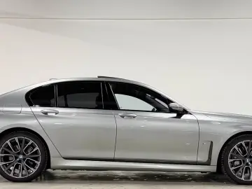 BMW 745e M Pack Individual