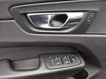 XC60 B4 D Momentum Navi LED AHK