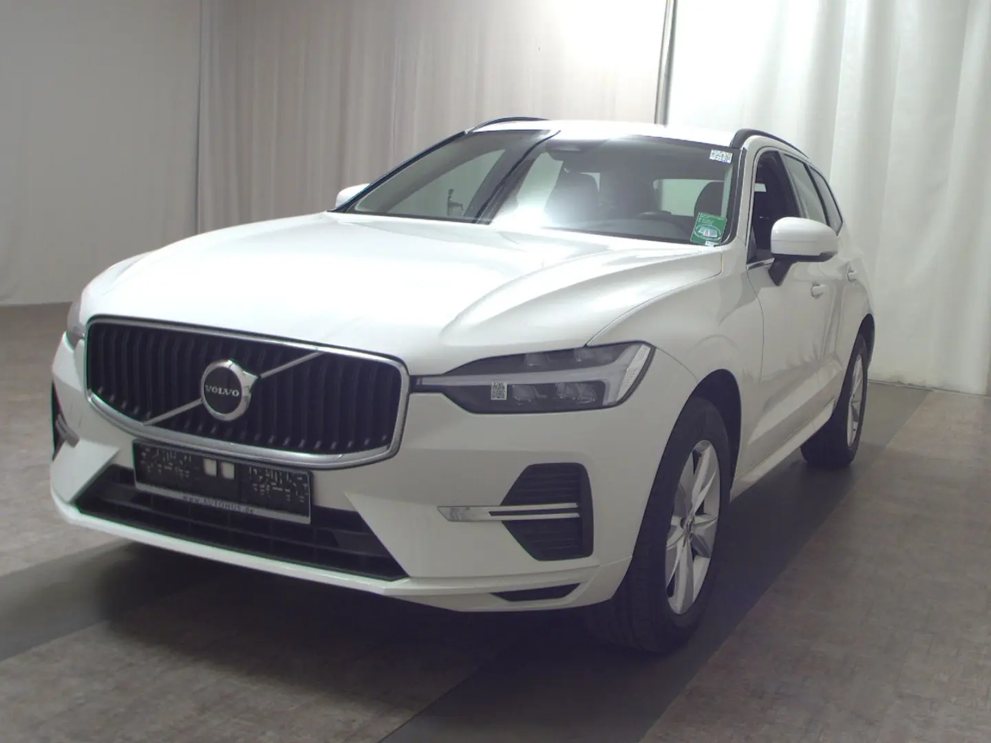 XC60 B4 Momentum Pro Navi LED Leder Sound AHK