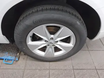 XC60 B4 Momentum Pro Navi LED Leder Sound AHK