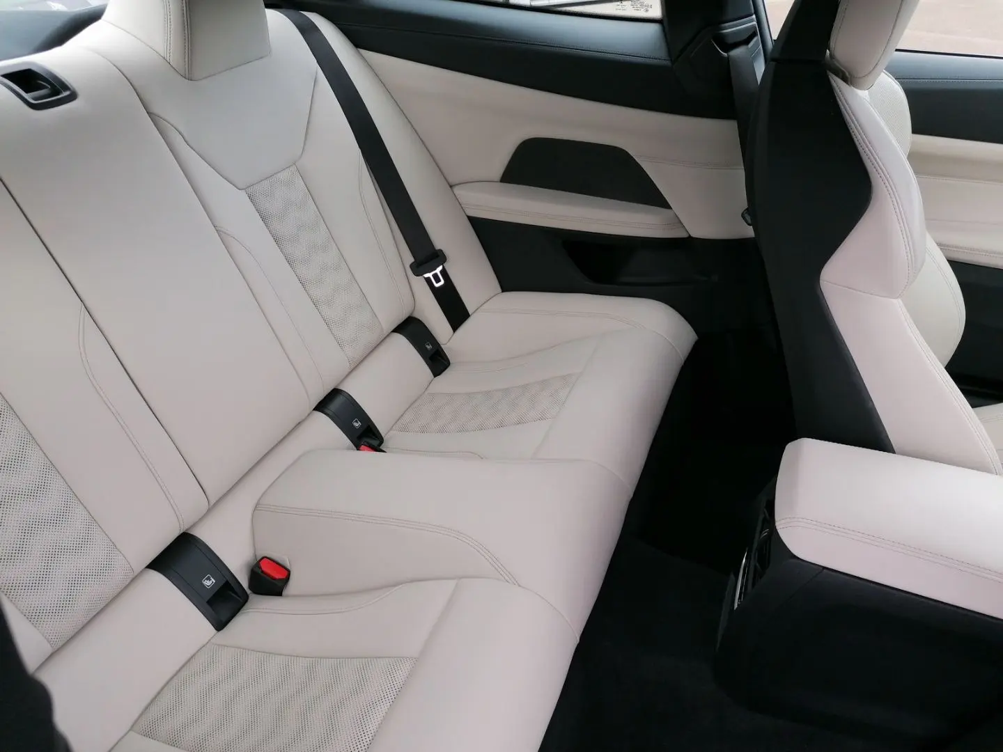 M4 Competition M Drivers Package HUD Sitzbelüftu