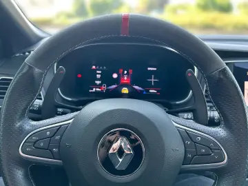 Megane IV 1.8 TCe R.S. Trophy  HEAD-UP BOSE LED