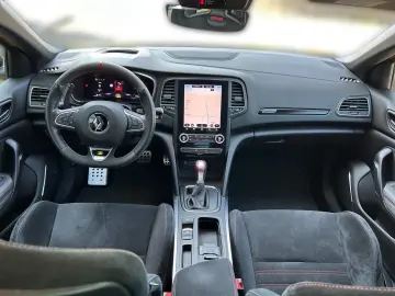 Megane IV 1.8 TCe R.S. Trophy  HEAD-UP BOSE LED