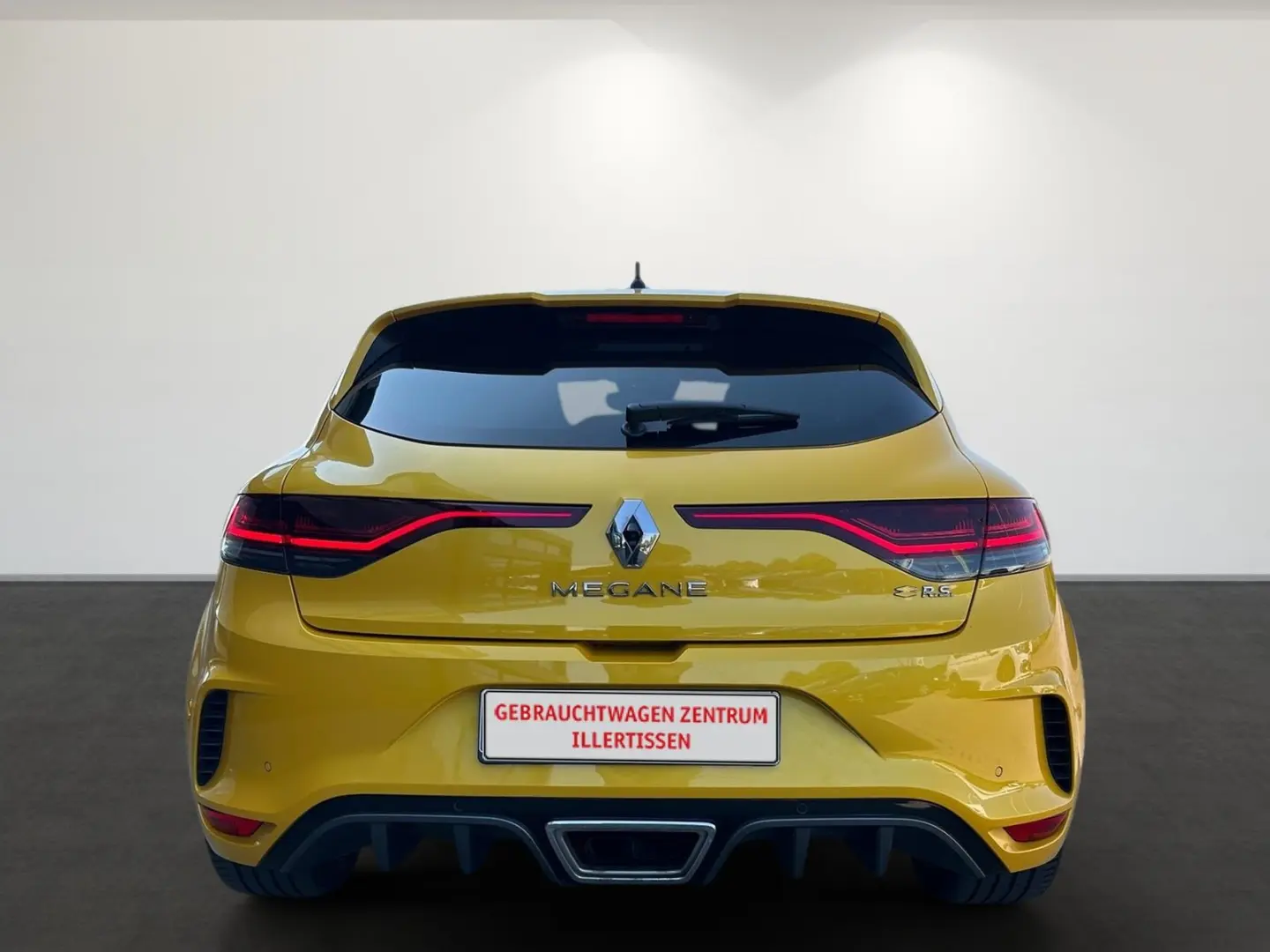 Megane IV 1.8 TCe R.S. Trophy  HEAD-UP BOSE LED