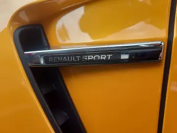 Megane IV Lim.5-trg. R.S. Trophy HUD R.S.Monitor