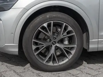 Q8 55 TFSIe Q S LINE FACELIFT LM21 HuD AHK 360