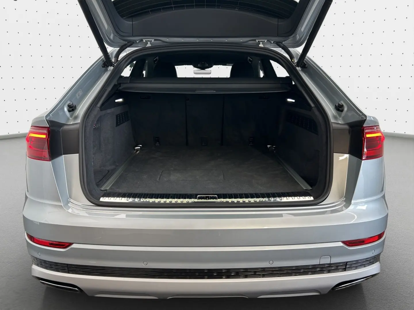 Q8 TFSI e 55 e quattro S line HeadUp Tour Matrix