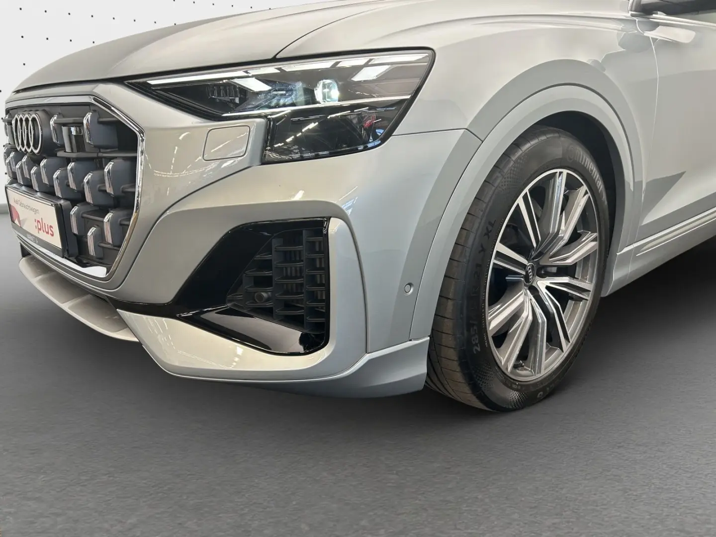 Q8 TFSI e 55 e quattro S line HeadUp Tour Matrix