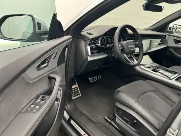 Q8 TFSI e 55 e quattro S line HeadUp Tour Matrix