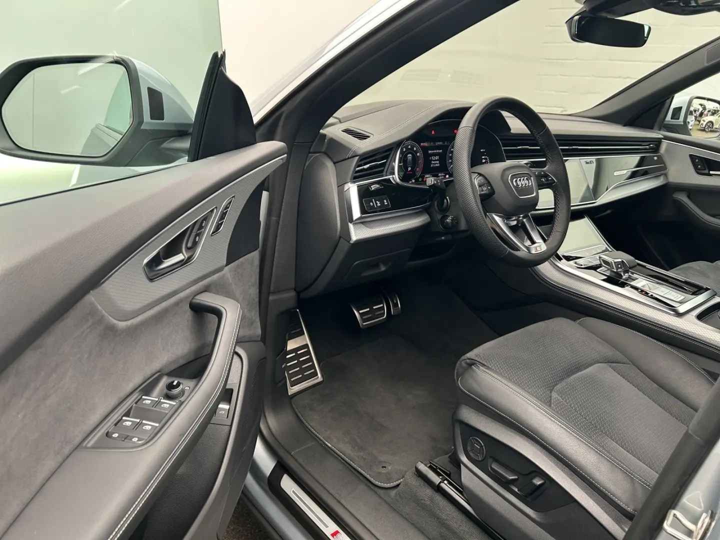 Q8 TFSI e 55 e quattro S line HeadUp Tour Matrix