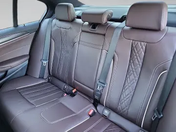 540d xDrive Limousine M SPORT Sitzelüft Massage