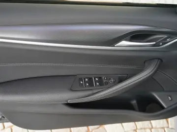 520d M Sport xDrive MHEV Aut. LED ACC Navi 360