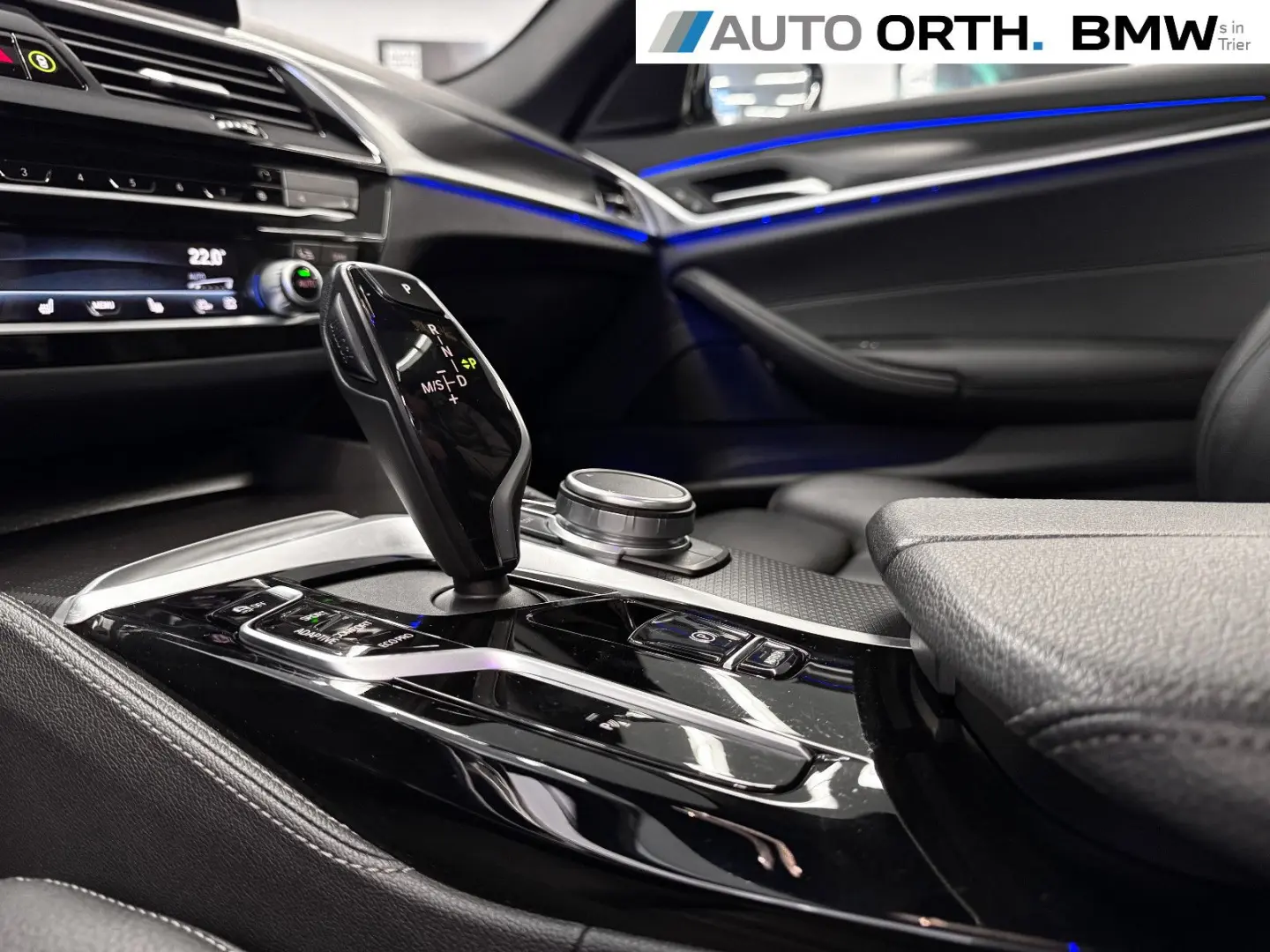 520d xDrive M-SPORT LEDER LC-PROF SD ACC DA HIFI