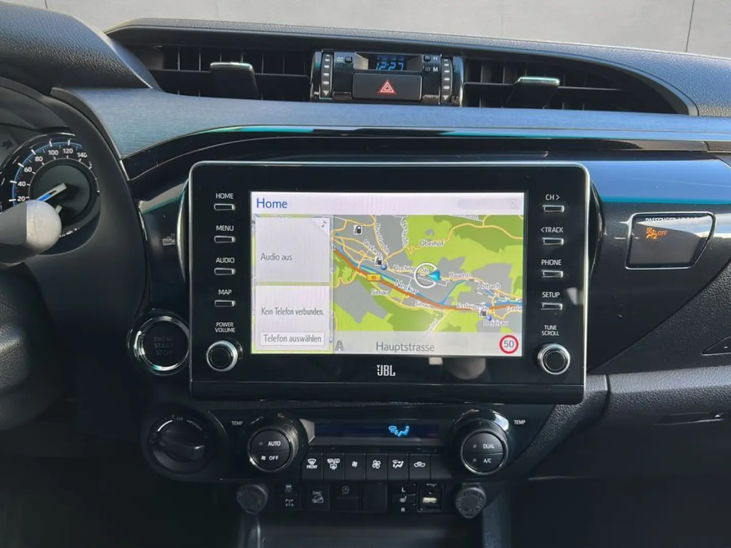 HiLux 4x4 Double Cab Invincible