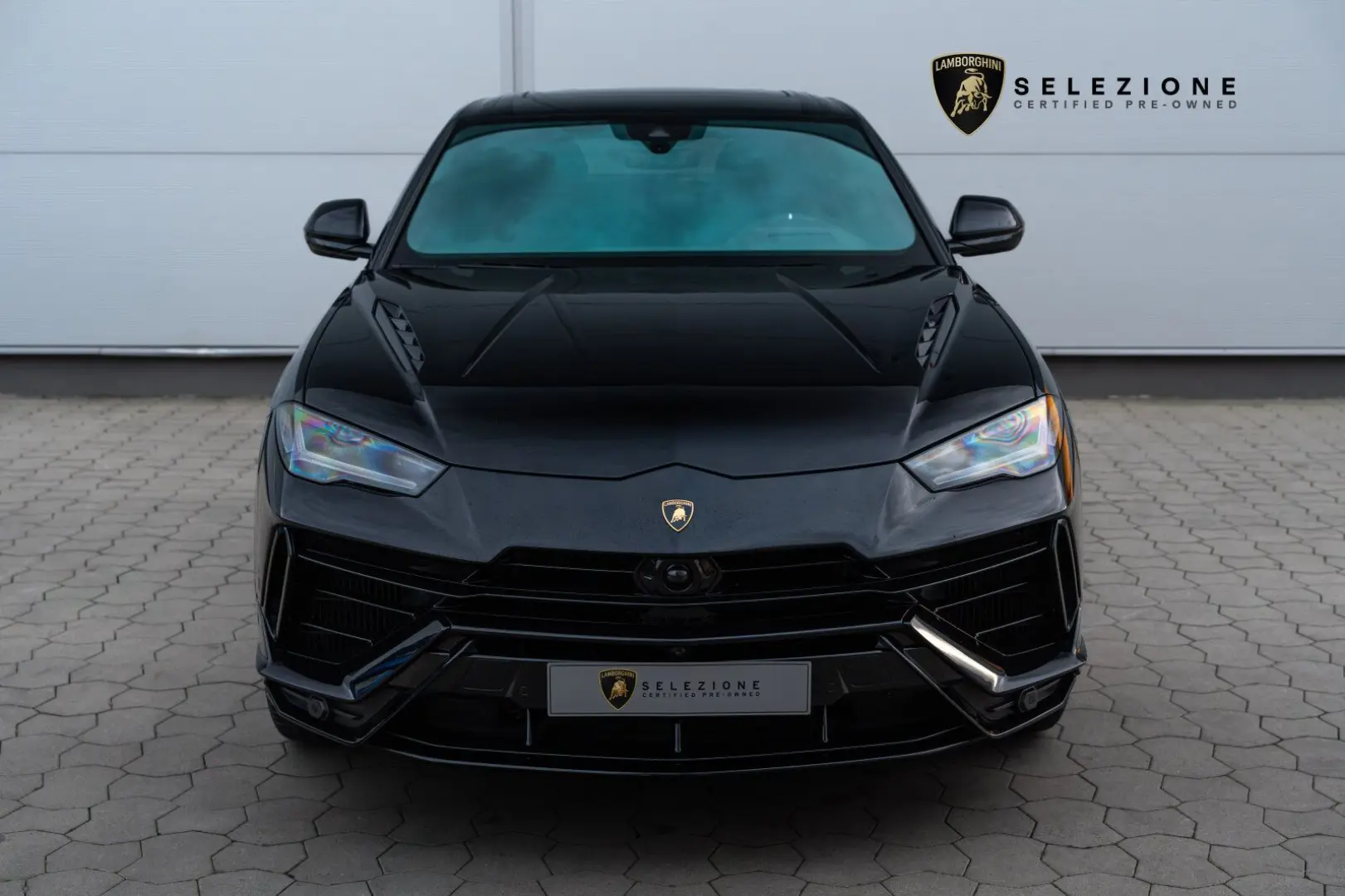 Urus S Pano Style Pack B&O Akrapovic Exhaust 23