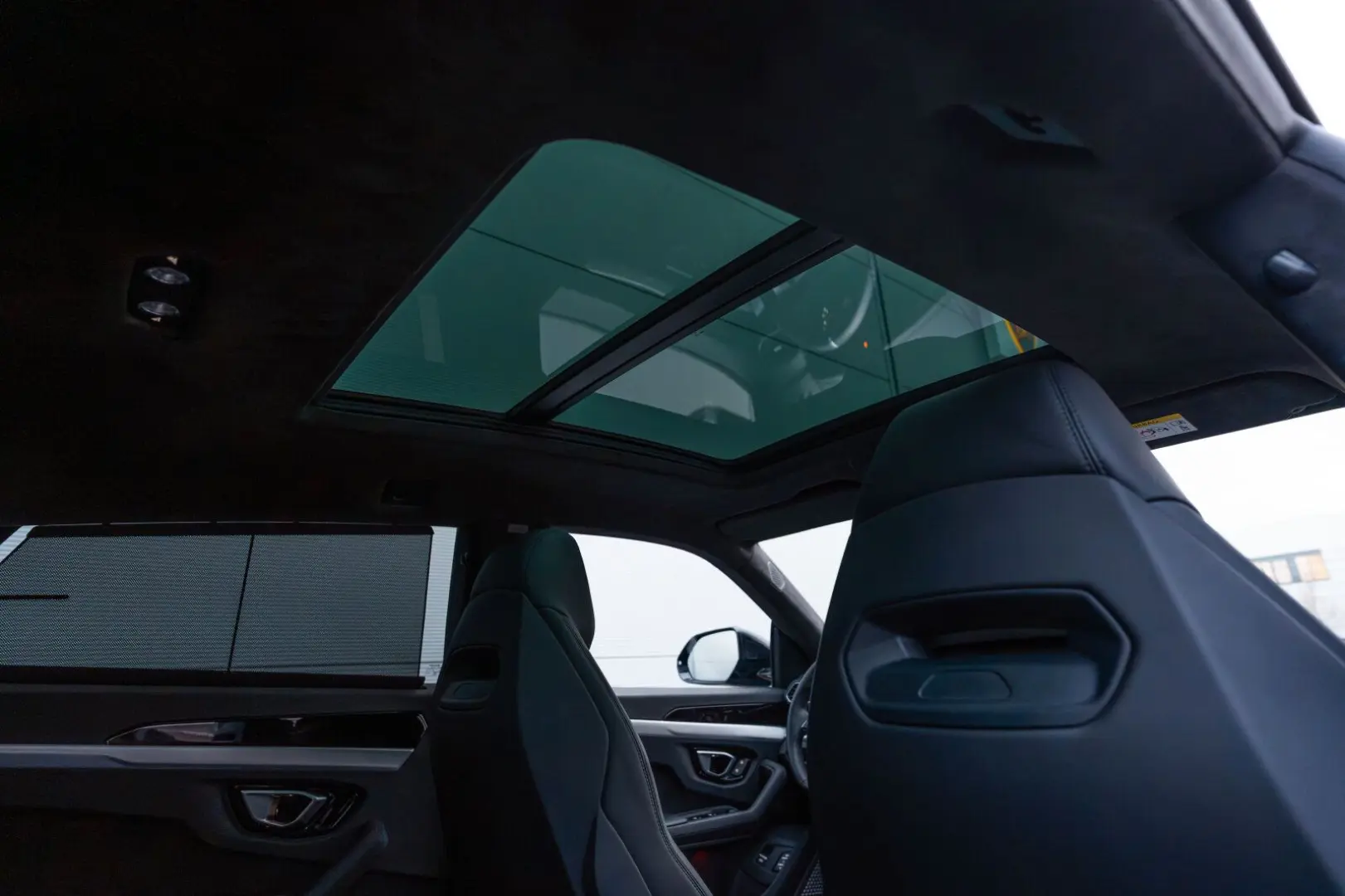 Urus S Pano Style Pack B&O Akrapovic Exhaust 23