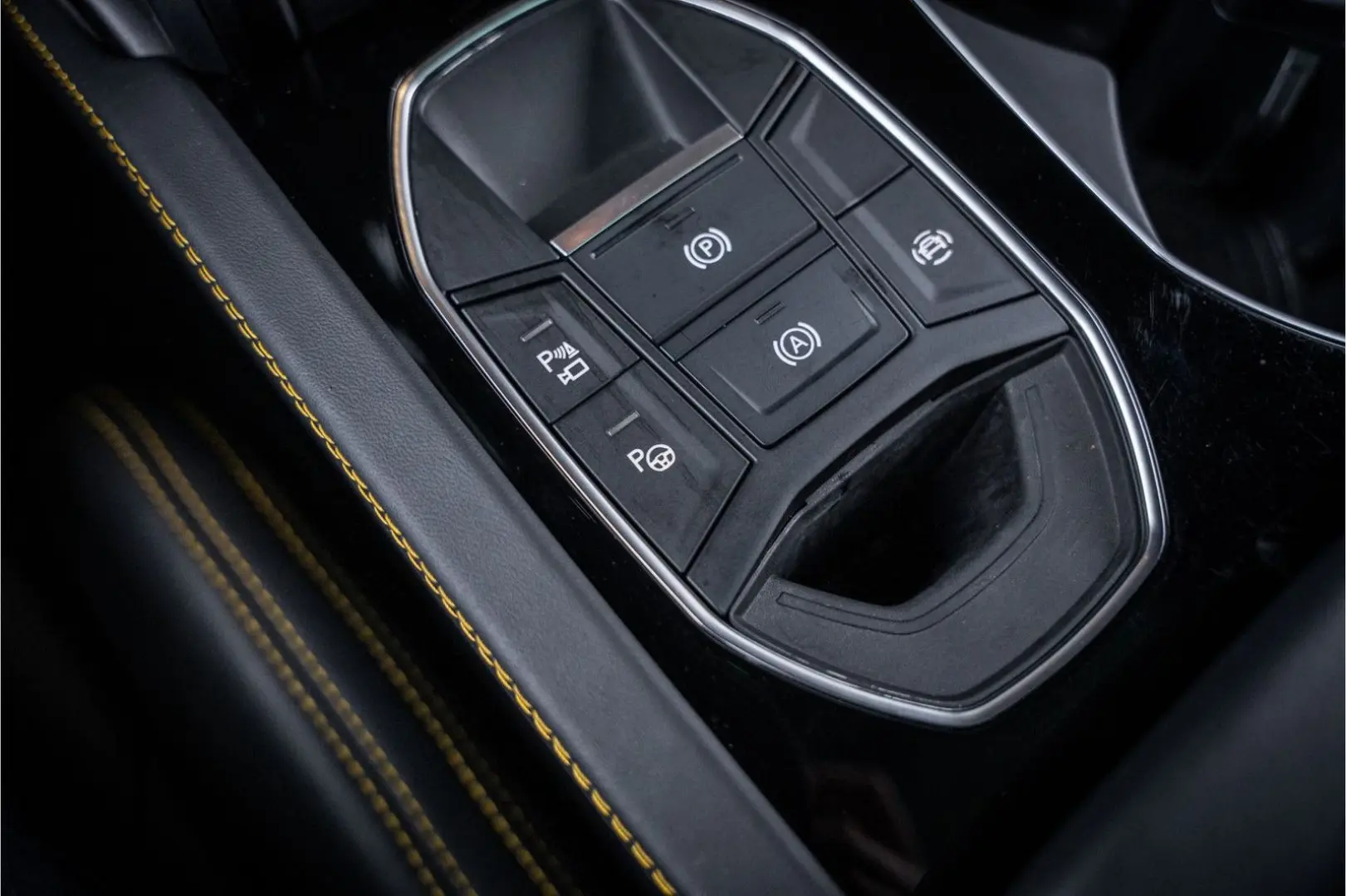 Urus 4.0 V8 S - Fabrieksgarantie   666 PK   Pano