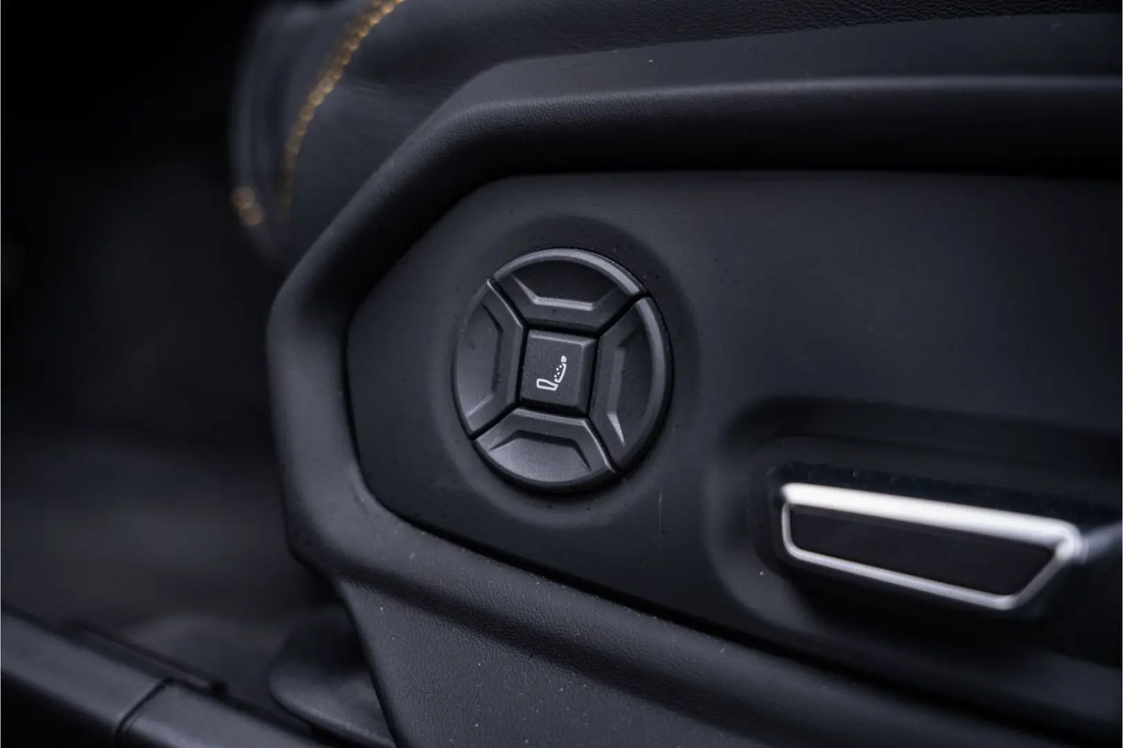 Urus 4.0 V8 S - Fabrieksgarantie   666 PK   Pano