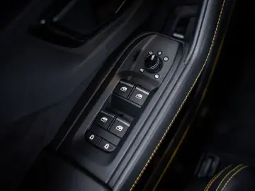 Urus 4.0 V8 S - Fabrieksgarantie   666 PK   Pano