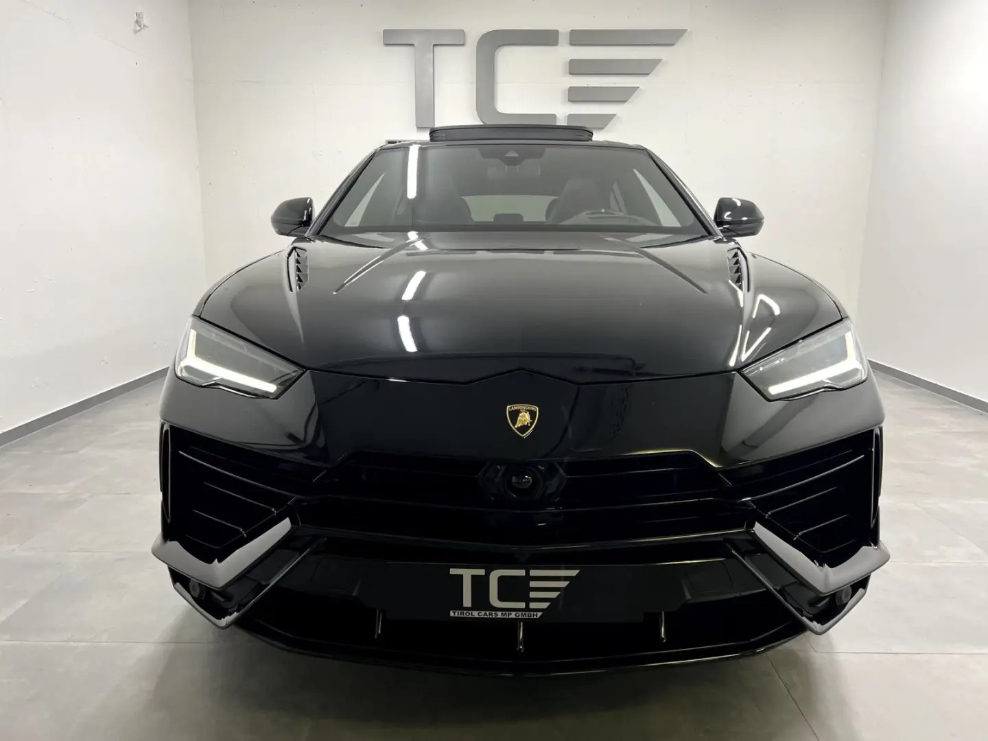 Urus S 60th Anniversary  Carbon  23   Massage  A
