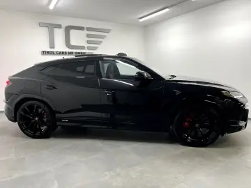 Urus S 60th Anniversary  Carbon  23   Massage  A