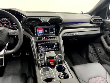 Urus S 60th Anniversary  Carbon  23   Massage  A