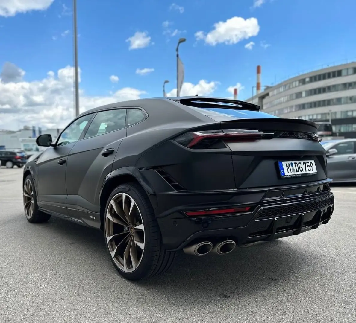 Urus S 4.0 V8 Sport Matt B&O AHK 23'' AKRAPOVIC