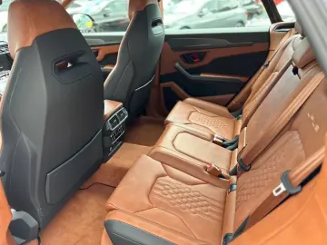 Urus S 4.0 V8 Sport Matt B&O AHK 23'' AKRAPOVIC