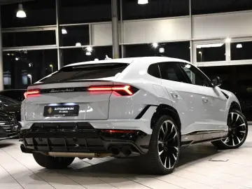 UrusS 4.0 V8 Exclusive  B&O 60 Anniversario Pano