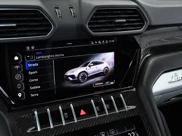 UrusS 4.0 V8 Exclusive  B&O 60 Anniversario Pano