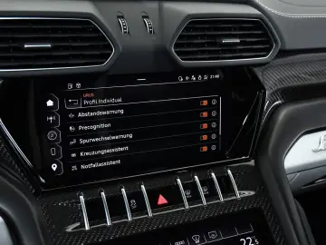 UrusS 4.0 V8 Exclusive  B&O 60 Anniversario Pano