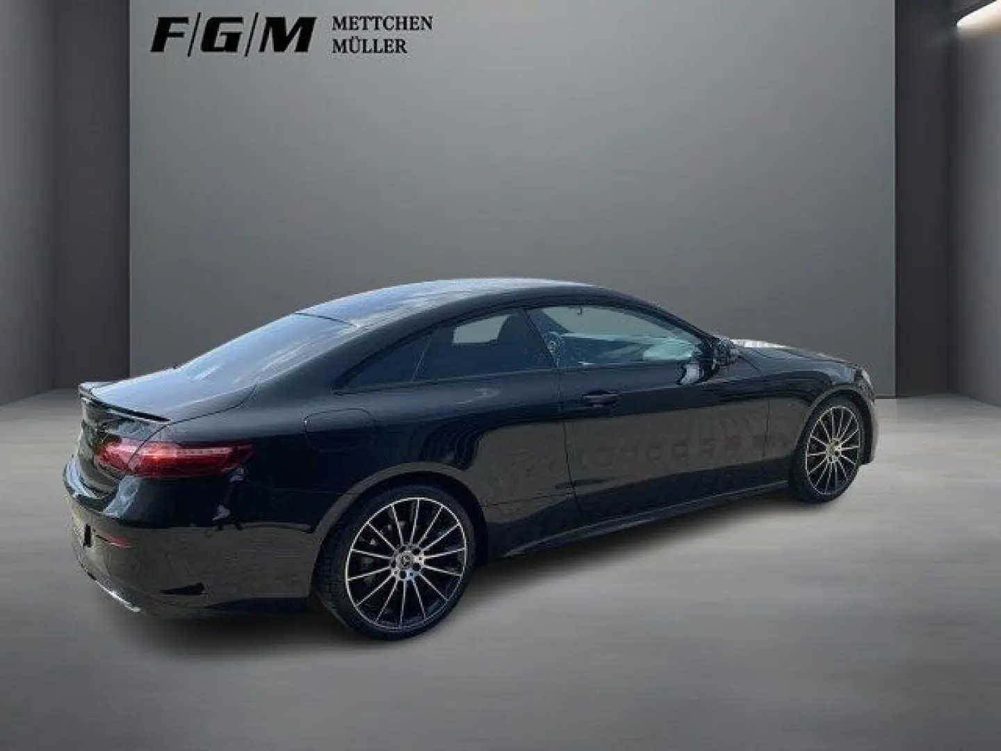 E 220 d AMG Line Burm TWA 360 Night Sitzhz