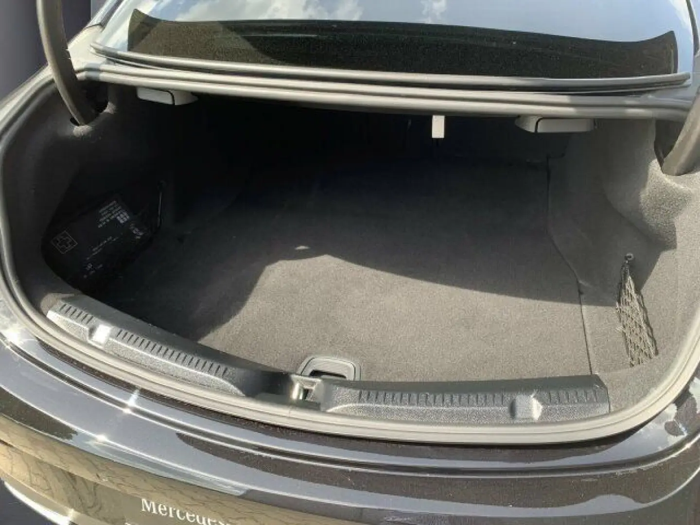 E 220 d AMG Line Burm TWA 360 Night Sitzhz