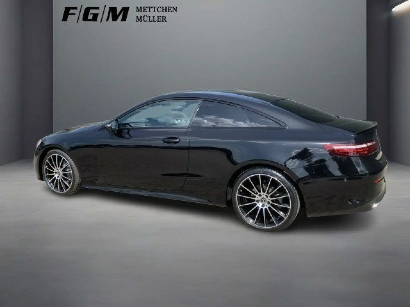 E 220 d AMG Line Burm TWA 360 Night Sitzhz