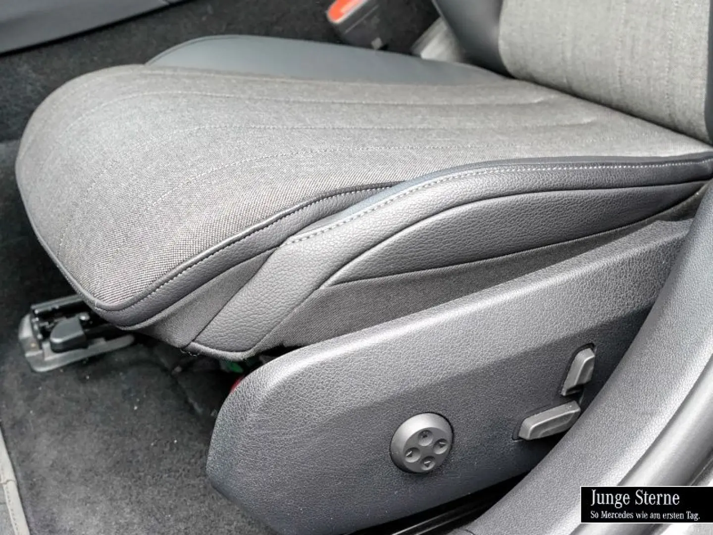 E 220 d AVANTGARDE ADV PANO DISTRO KAM TOTW 19''