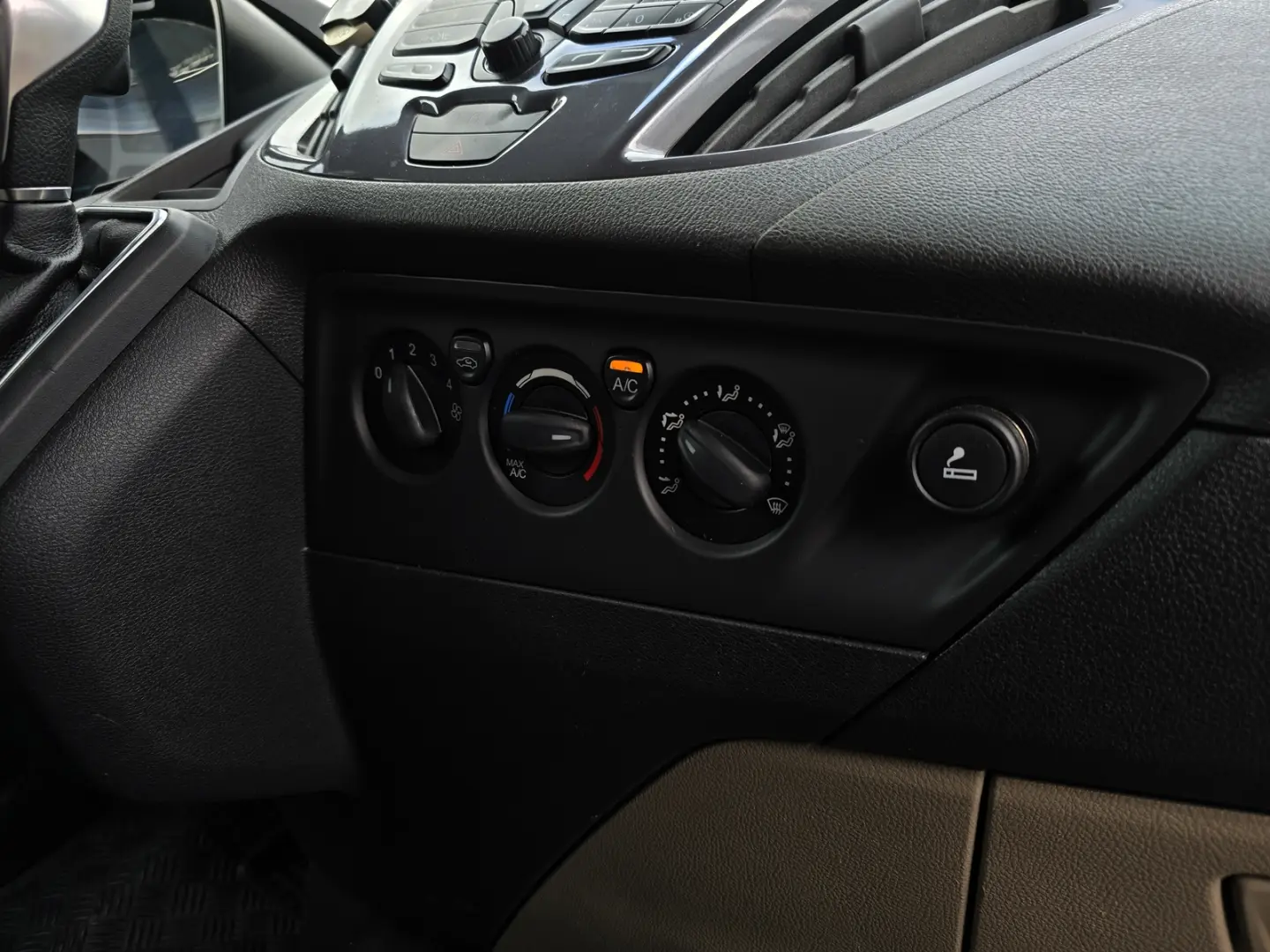 FORD Tourneo Custom 310 L2H1 Titanium X